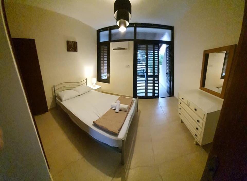 Lovely 2 Bedrooms In The Tourist Area In Paphos . Esterno foto